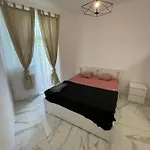 3 In The Center Of *