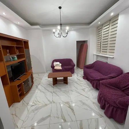 3 In The Center Of Apartment