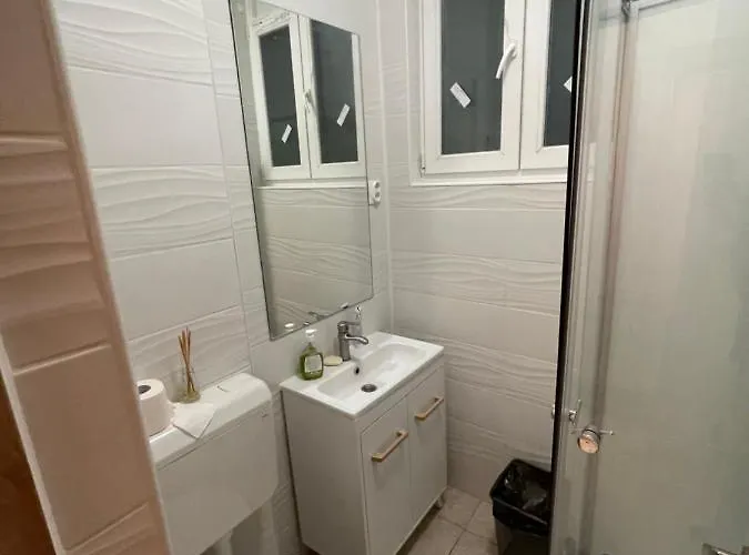 3 In The Center Of بوخارست