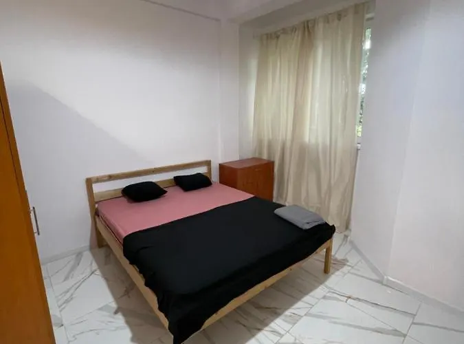 3 In The Center Of شقة